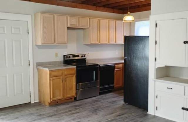 3 Bedroom 1 Bath - Amazing Location photos photos