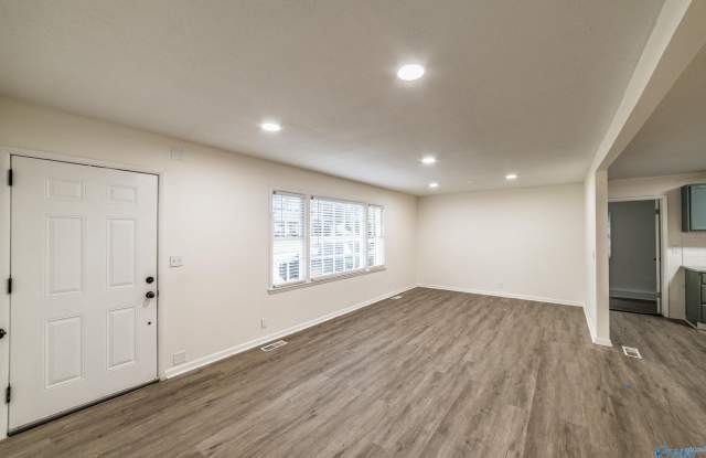 307 Meadowbrook Drive Gallery 3
