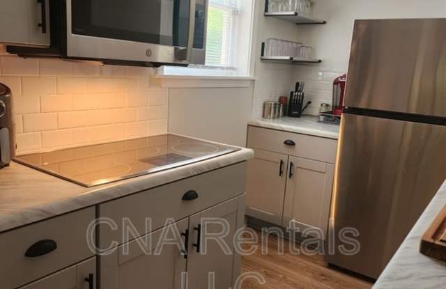 126 South Avenue - 126 South Avenue, Cartersville, GA 30120 126 South Avenue - 126 South Avenue, Cartersville, GA 30120