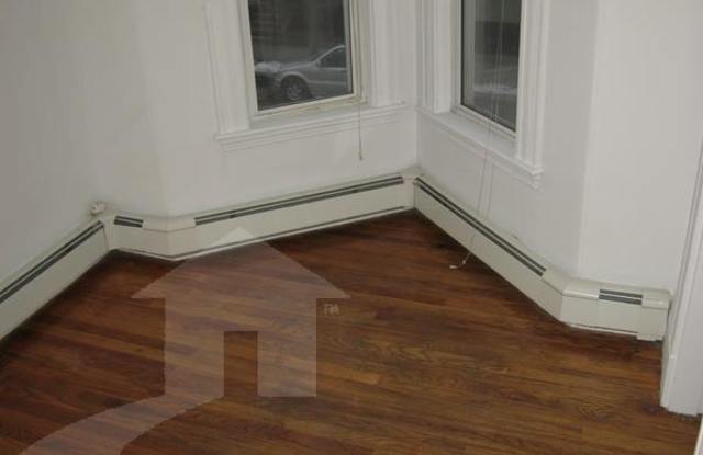 398 Washington St Gallery 2