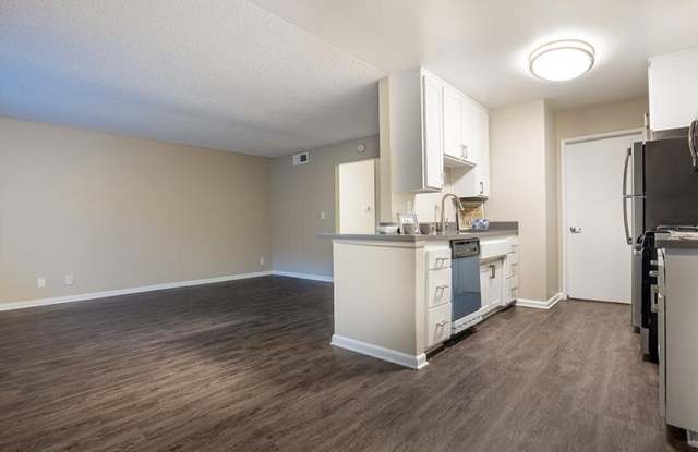 Villas at Anaheim Hills Gallery 3