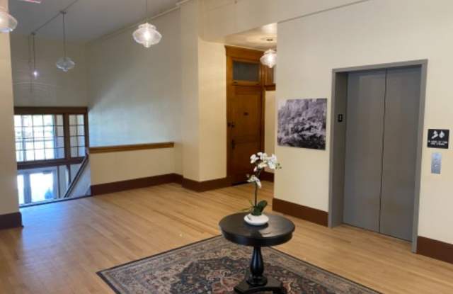 235 N 32nd St Gallery 3