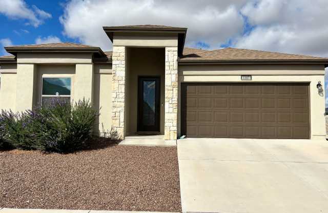 Spacious 4-Bedroom Home with Open Floor Plan & Ample Storage! Gallery 1
