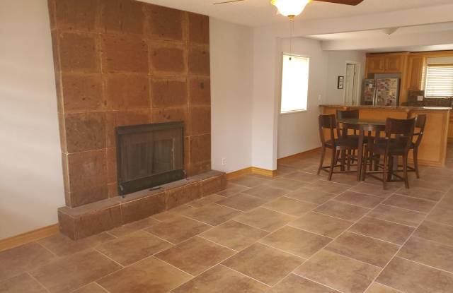 942 Clark Dr. Gallery 2