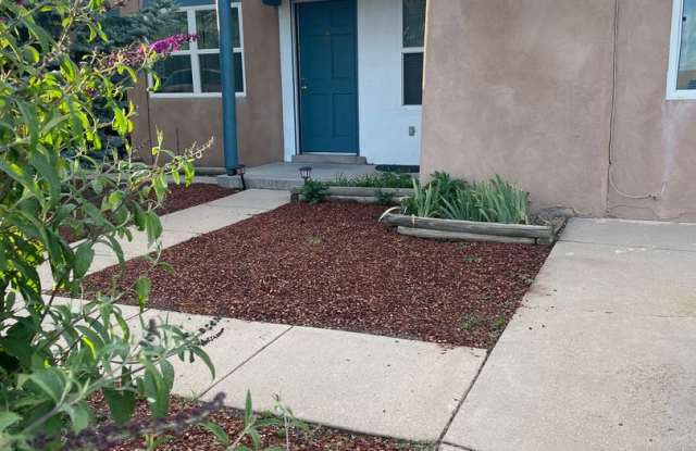 Newly updated  Ready to move in - 3 bdr, 1 3/4 bath, Central AC, Large Yard off Pacheco St. photos photos