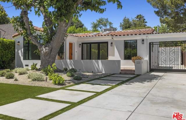 11151 Hortense St photos photos