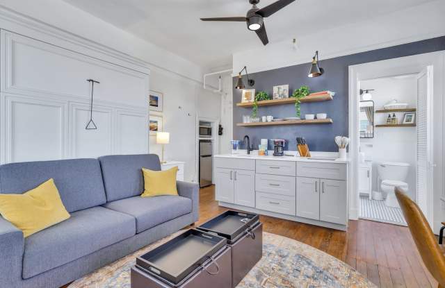 24 E Liberty Gallery 3