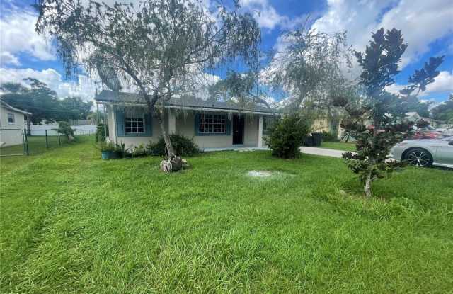 180 PINE TREE Drive Gallery 2