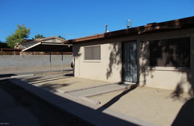 1326 E VISTA Avenue Gallery 2