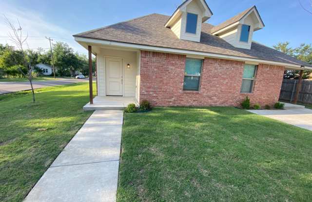 2 Bed 1 Bath Duplex in Norman! photos photos