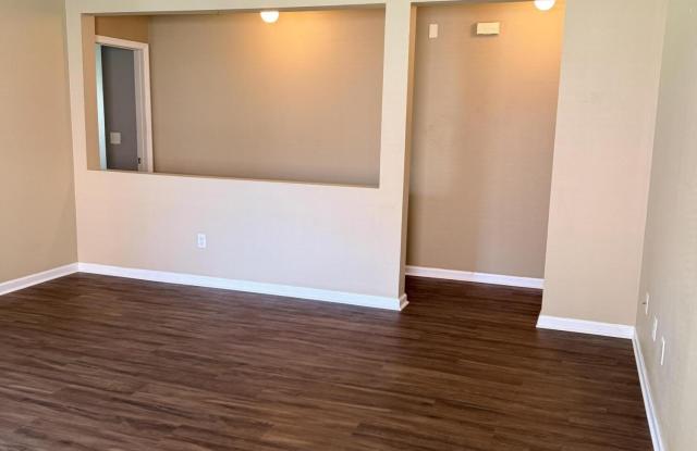 1432 HEATHER Court Gallery 4