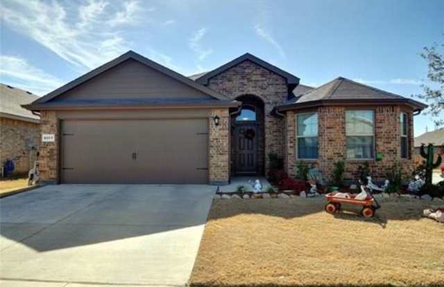 6353 Skipper Lane - 6353 Skipper Ln, Saginaw, TX 76179