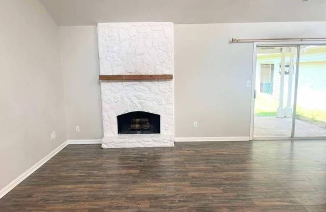 4655 N View Road NW Gallery 2