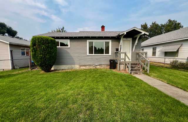 Non-Refundable  Security Deposit Total: $1300.00 - 806 South 15th Avenue, Yakima, WA 98902