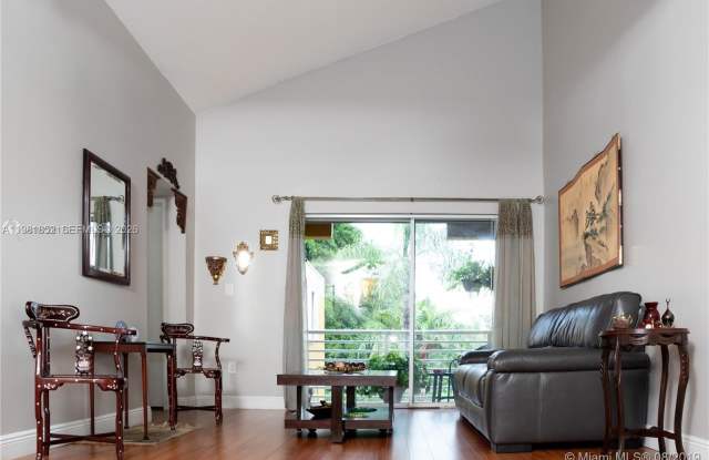 9741 Fontainebleau Blvd photos photos