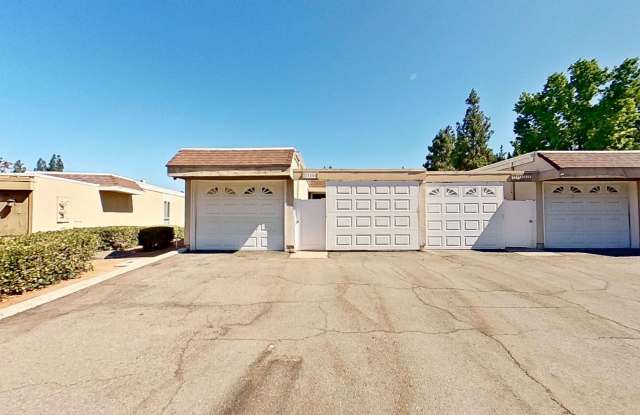 23205 Caminito Andreta Beautiful 2 Bedroom 1.5 Bath Home in Laguna Hills! photos photos
