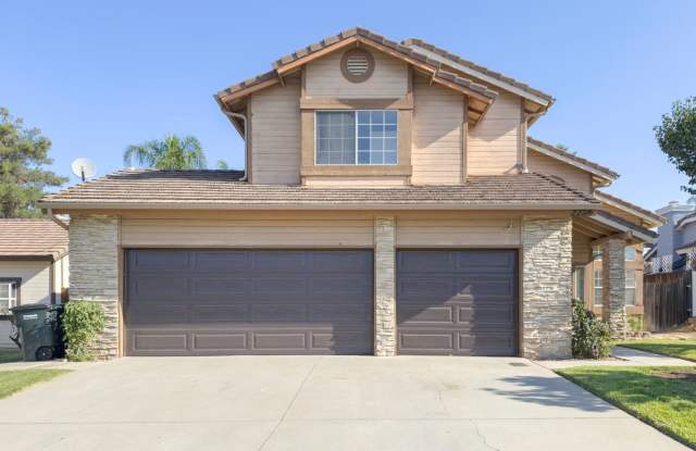 2 Story, 3-Bedroom POOL + SOLAR Home in Wildomar for Rent! photos photos