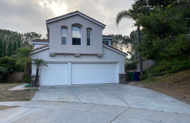 Desirable 5br3 car garage executive home by cul de sac with yards for rent photos photos