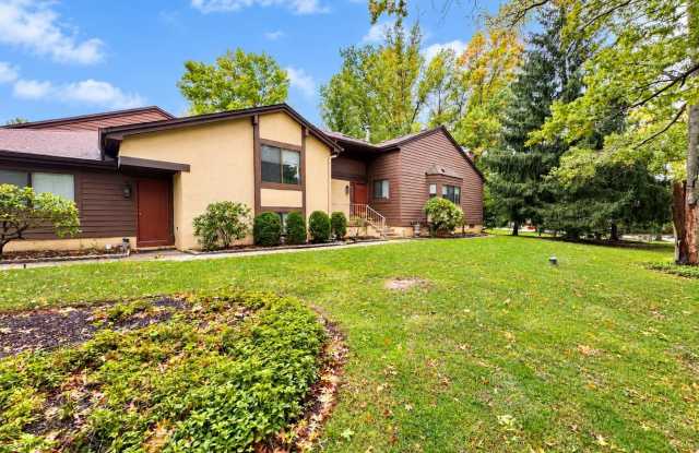 173 SAYRE Drive Gallery 1