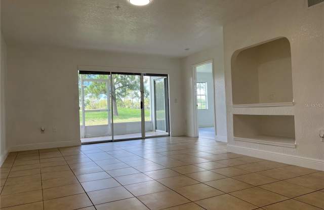 13905 FAIRWAY ISLAND Drive Gallery 3
