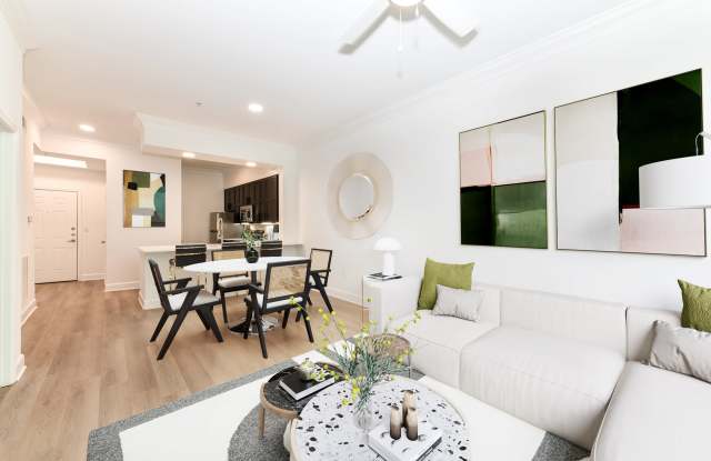 Kingsboro Luxury Apartments Gallery 4
