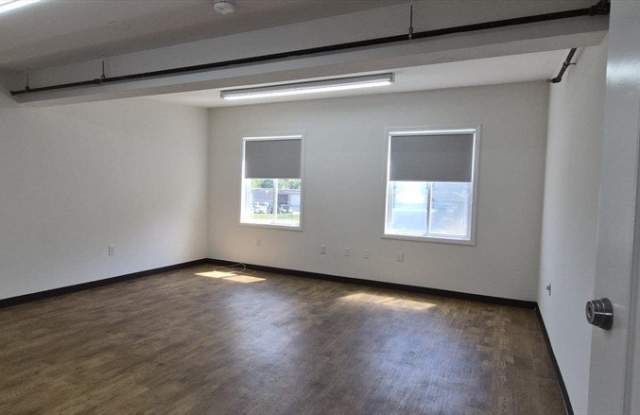 36 Arch St Gallery 2