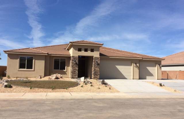 Beautiful Sky Ridge Home - 241 North 2720 West, Hurricane, UT 84737