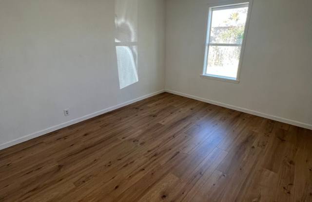 Cozy 1 bedroom back house photos photos Cozy 1 bedroom back house photos photos