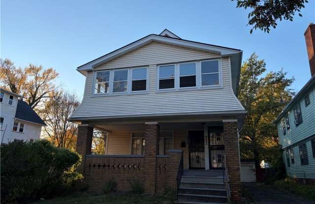 922 Helmsdale Road unit: 2/Up - 922 Helmsdale Road, Cleveland Heights, OH 44112