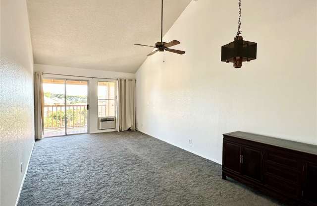 98-1379 Koaheahe Place unit: 33 photos photos