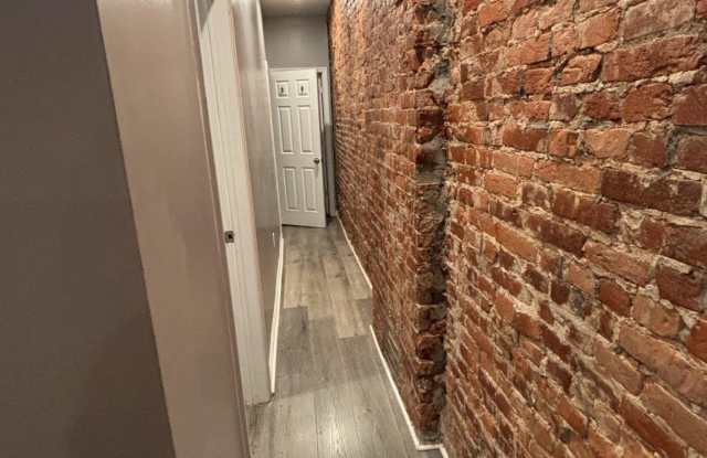 1717 FONTAIN Street Gallery 4