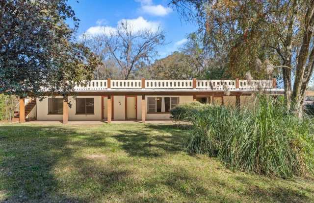 Spacious  Modern 2-Bedroom Duplex in Private Lake Jackson Setting – Tallahassee photos photos