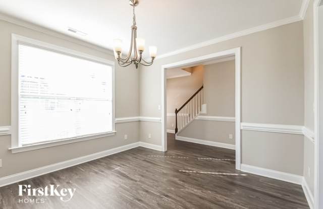 217 Southern Acres Dr Gallery 4