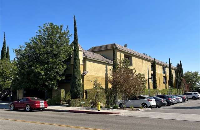 400 W Vermont Avenue Gallery 2