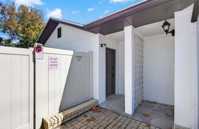 3709 West Gray Street - 2 photos photos