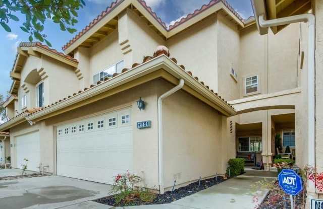 2344 Greenbriar Drive photos photos