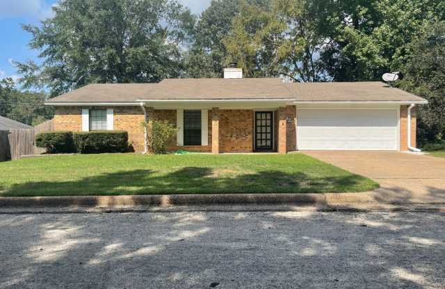 3 bed 2 bath house in Abor Oaks SD photos photos 3 bed 2 bath house in Abor Oaks SD photos photos