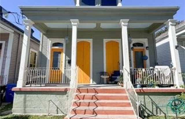 325 S RENDON Street photos photos