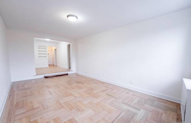 2190 Boston Road Gallery 4