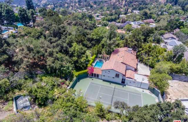 9770 SUFFOLK Drive - 9770 Suffolk Drive, Los Angeles, CA 90210