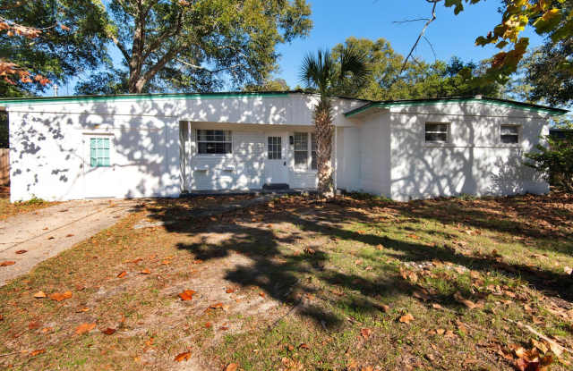 213 Hawthorne Circle - 213 Hawthorne Circle, Ocean City, FL 32547