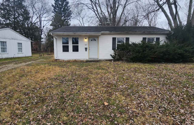 1009 Glenwood Dr - 1009 Glenwood Drive, Danville, IL 61832