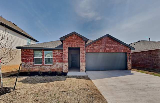 Very Nice 4 Bedroom 2 Bath Home in Yukon Schools Gallery 1