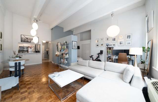 1500 HUDSON ST photos photos