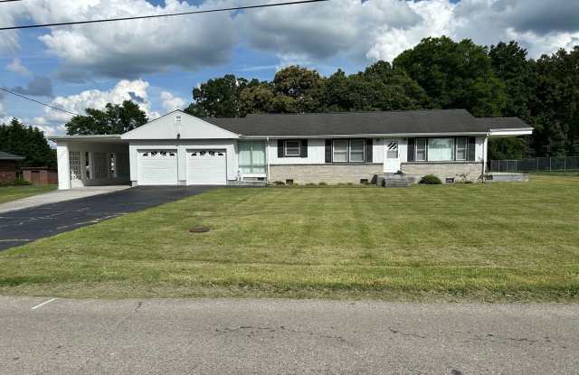 IMMACULATE ONE LEVEL HOME AVAILABLE IN SURGOINSVILLE photos photos