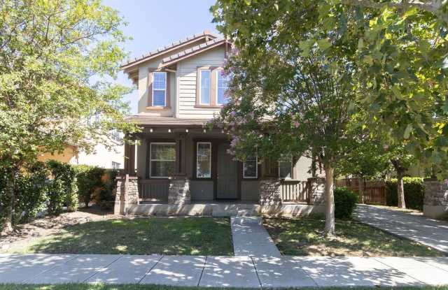Coming Soon! Mountain House-A Commuter's Dream! photos photos
