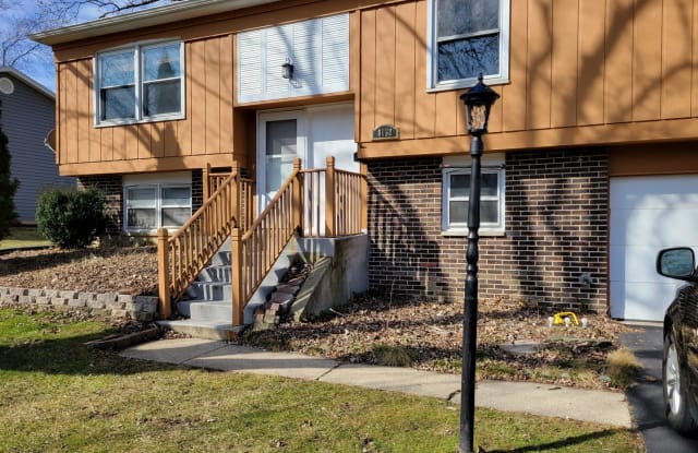 8032 Westview Lane - 8032 Westview Lane, Woodridge, IL 60517