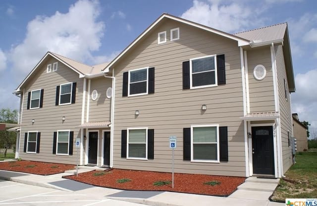 203 Vista Alta - 203 Vista Alta, Victoria, TX 77904