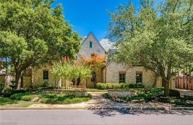 4502 Shadywood Lane Gallery 2