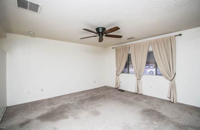 17243 N 66TH Drive Gallery 4